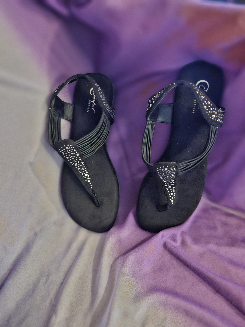 Cato Black Rhinestone T-strap Sandals - Picture 6 of 6